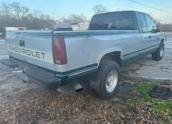 1995 Chevrolet 2500 Extended Cab · Long Bed - Image 3