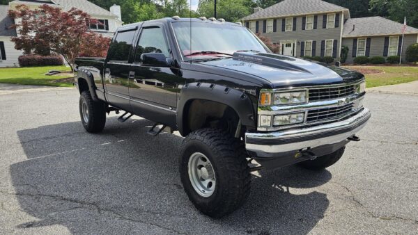 1999 Chevrolet 2500 4x4 | Crew Cab Short Bed | 6.5 Detroit Diesel - Image 5