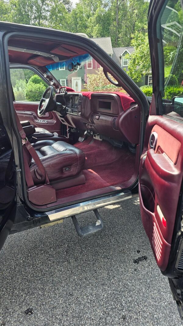 1999 Chevrolet 2500 4x4 | Crew Cab Short Bed | 6.5 Detroit Diesel - Image 9