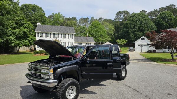 1999 Chevrolet 2500 4x4 | Crew Cab Short Bed | 6.5 Detroit Diesel - Image 11